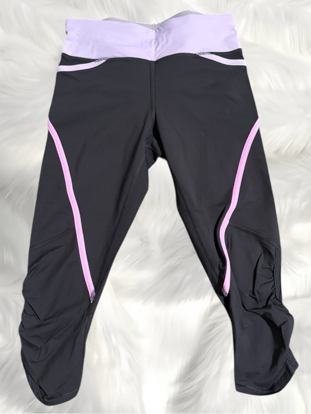 Lululemon Size 4 Cropped Leggings